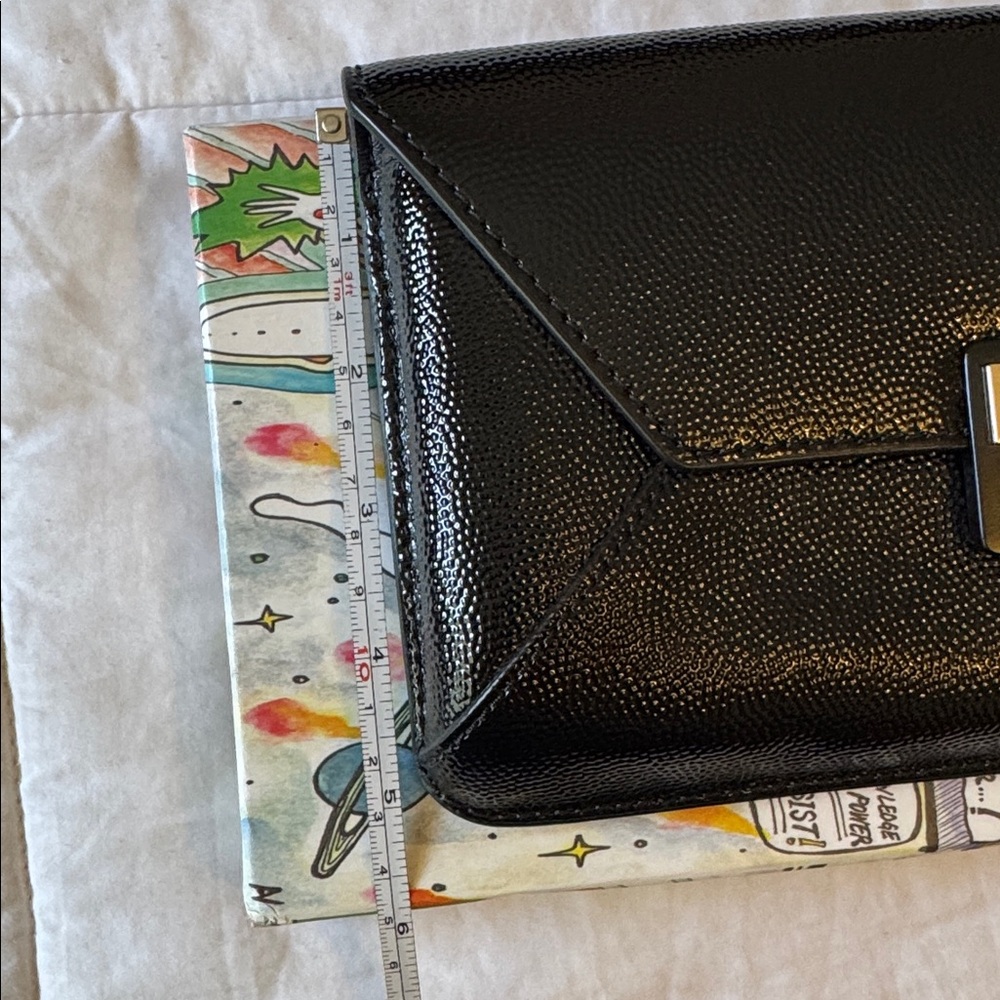 Tory Burch Clutch 10x5 - Picture 9 of 9